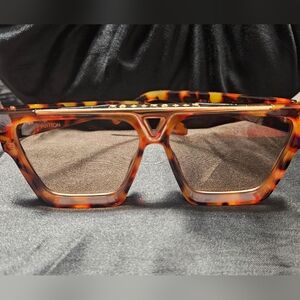 Tortoise Shell Square Sunglasses
